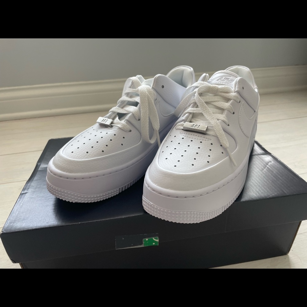 air forces 1’s